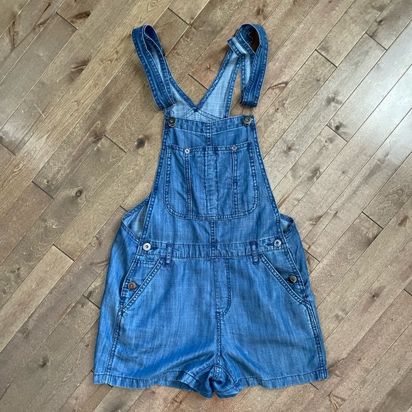 Azure Skies Senryu Romper | Aritzia TNA Short Overalls - Picture 2 of 4